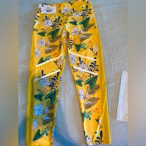 NWT and bag Zyia Floral Reflective Light n Tight, 24”